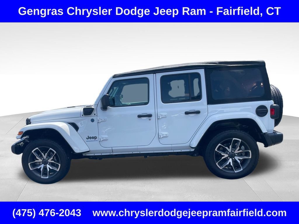 Used 2024 Jeep Wrangler Unlimited w/ Convenience Group AWD/4WD image 4