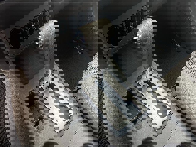 Used 2015 Nissan Frontier SV w/ SV Value Truck Package image 22