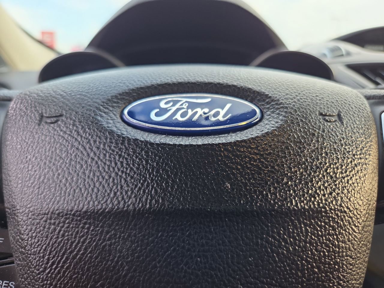 Used 2017 Ford Escape SE FWD image 21