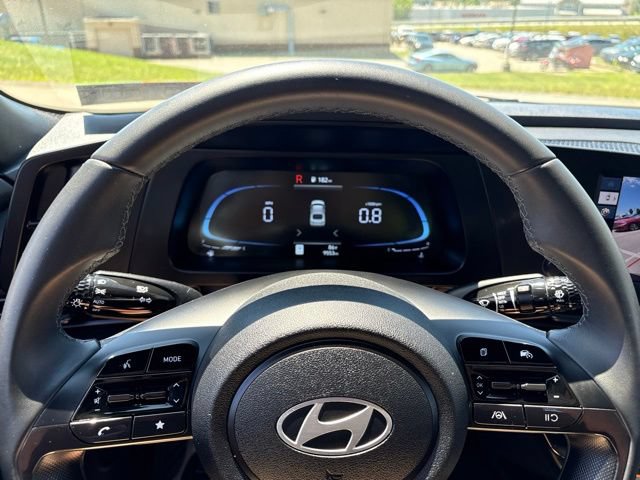 Certified 2025 Hyundai Elantra Sport FWD image 19