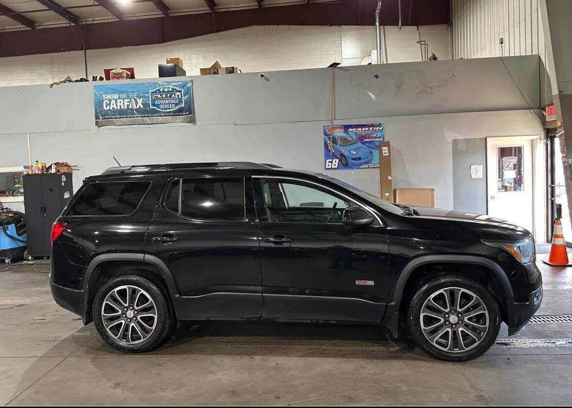 Used 2018 GMC Acadia SLT w/ LPO, Protection Package image 2