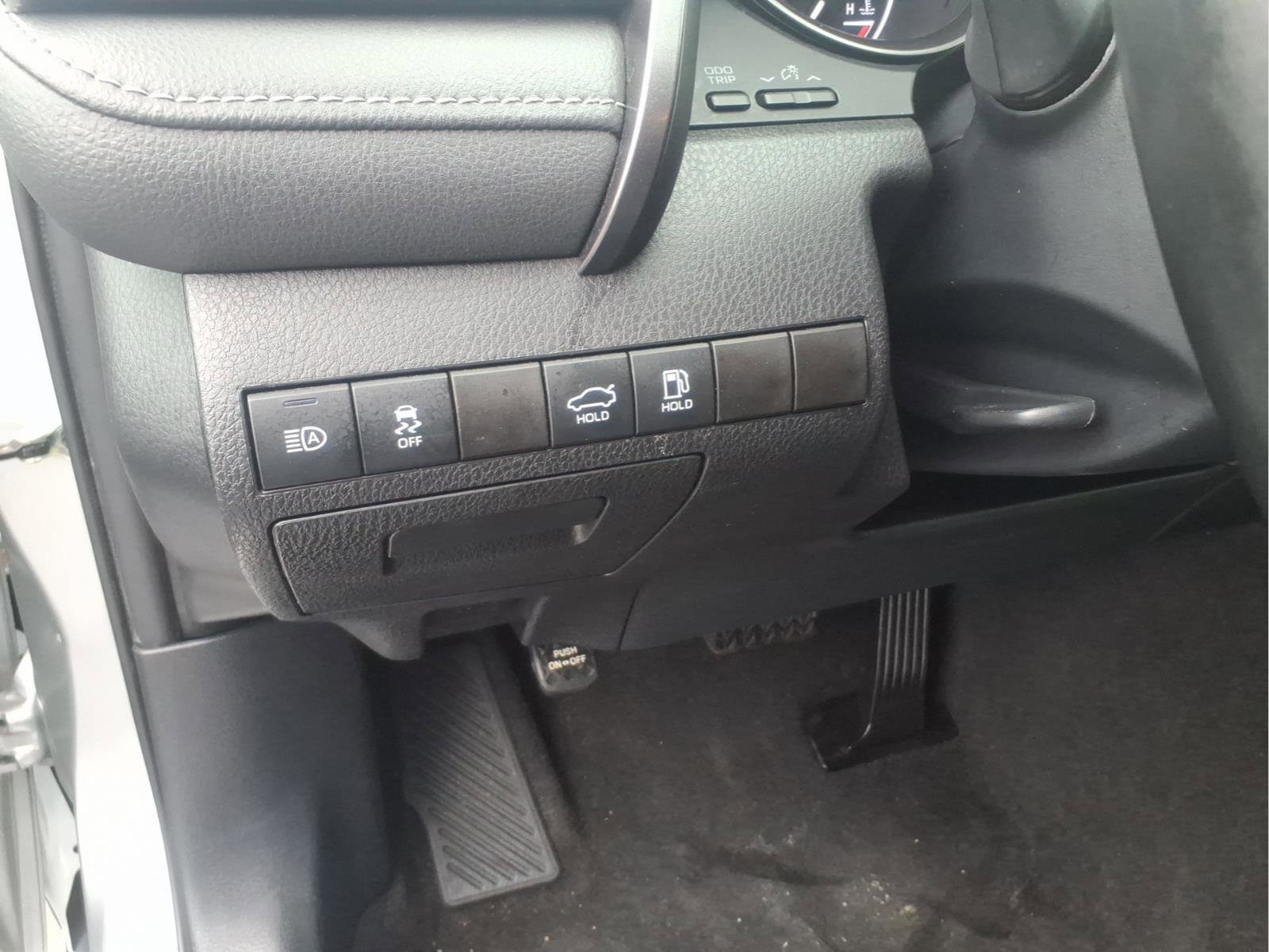 Used 2023 Toyota Camry SE image 13