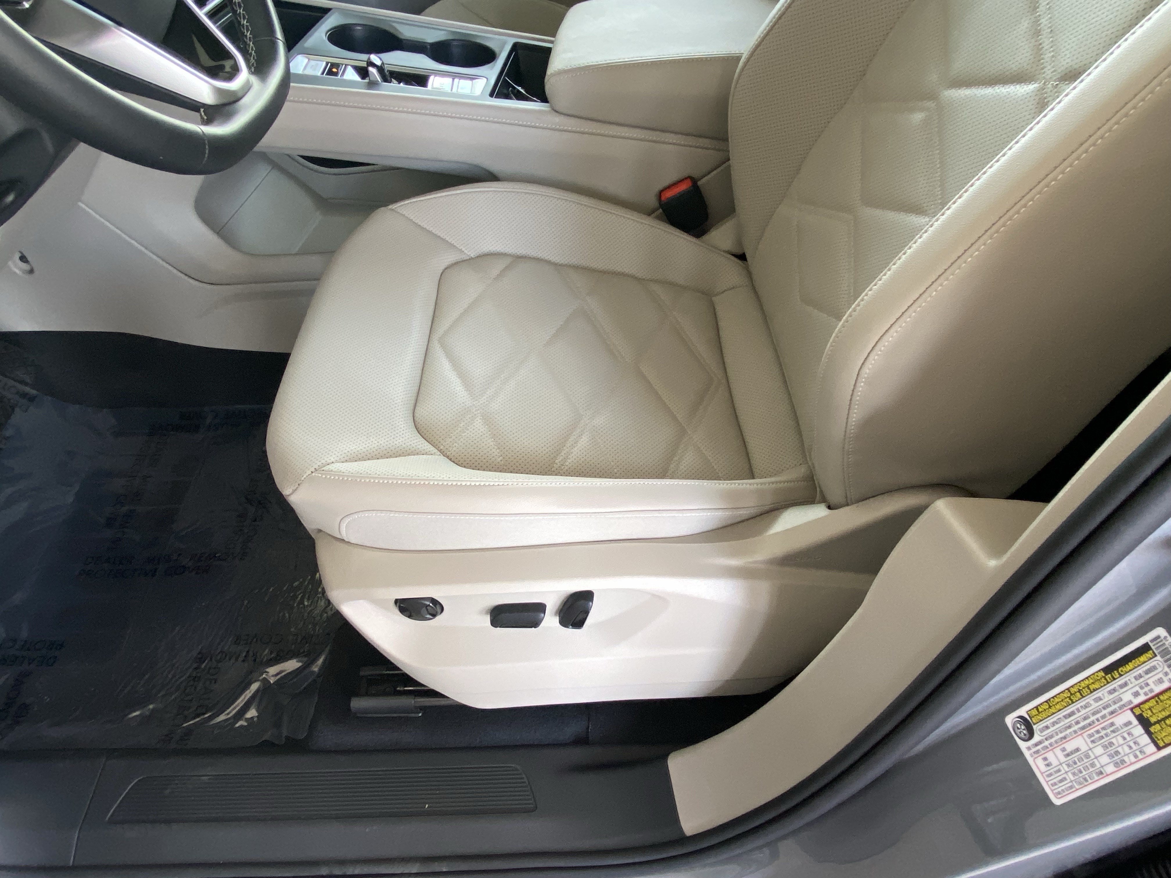 Certified 2026 Volkswagen Atlas SE AWD/4WD image 12