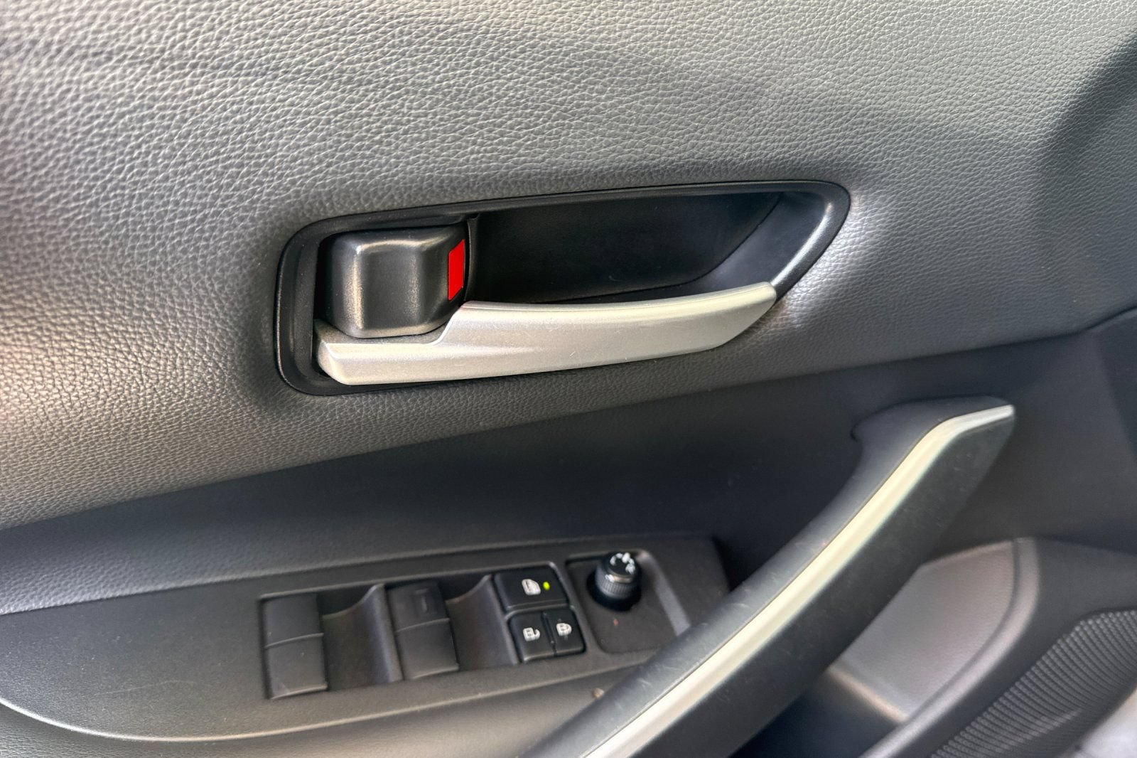 Certified 2022 Toyota Corolla SE w/ SE Premium Package FWD image 14