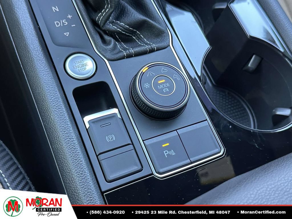 Used 2023 Volkswagen Atlas Cross Sport SE AWD/4WD image 28
