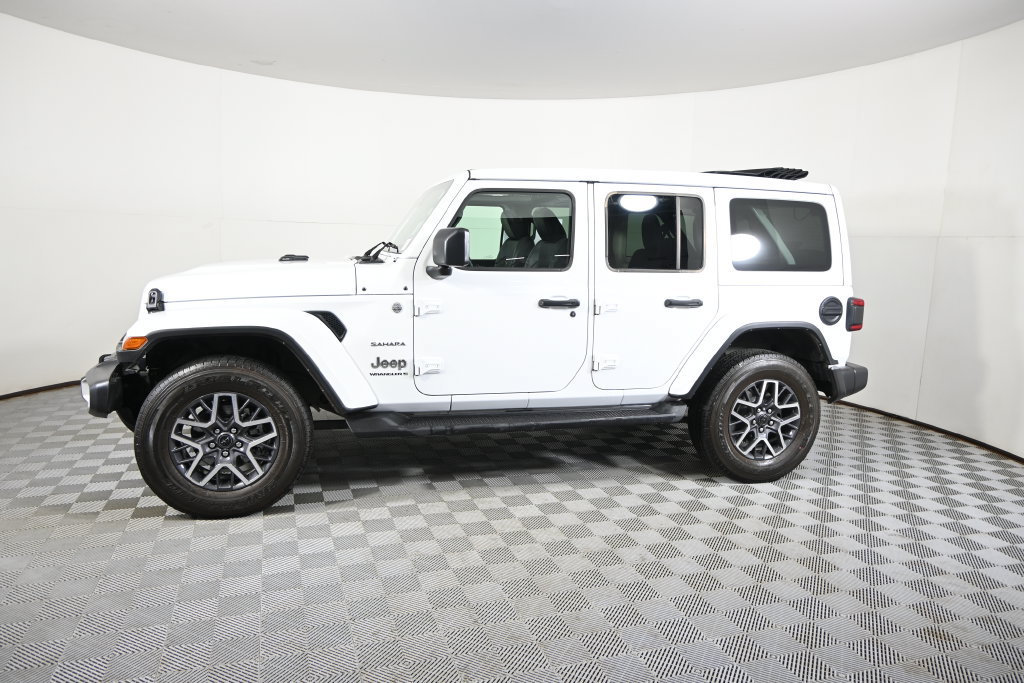 Used 2024 Jeep Wrangler Unlimited Sahara w/ Safety Group AWD/4WD image 2
