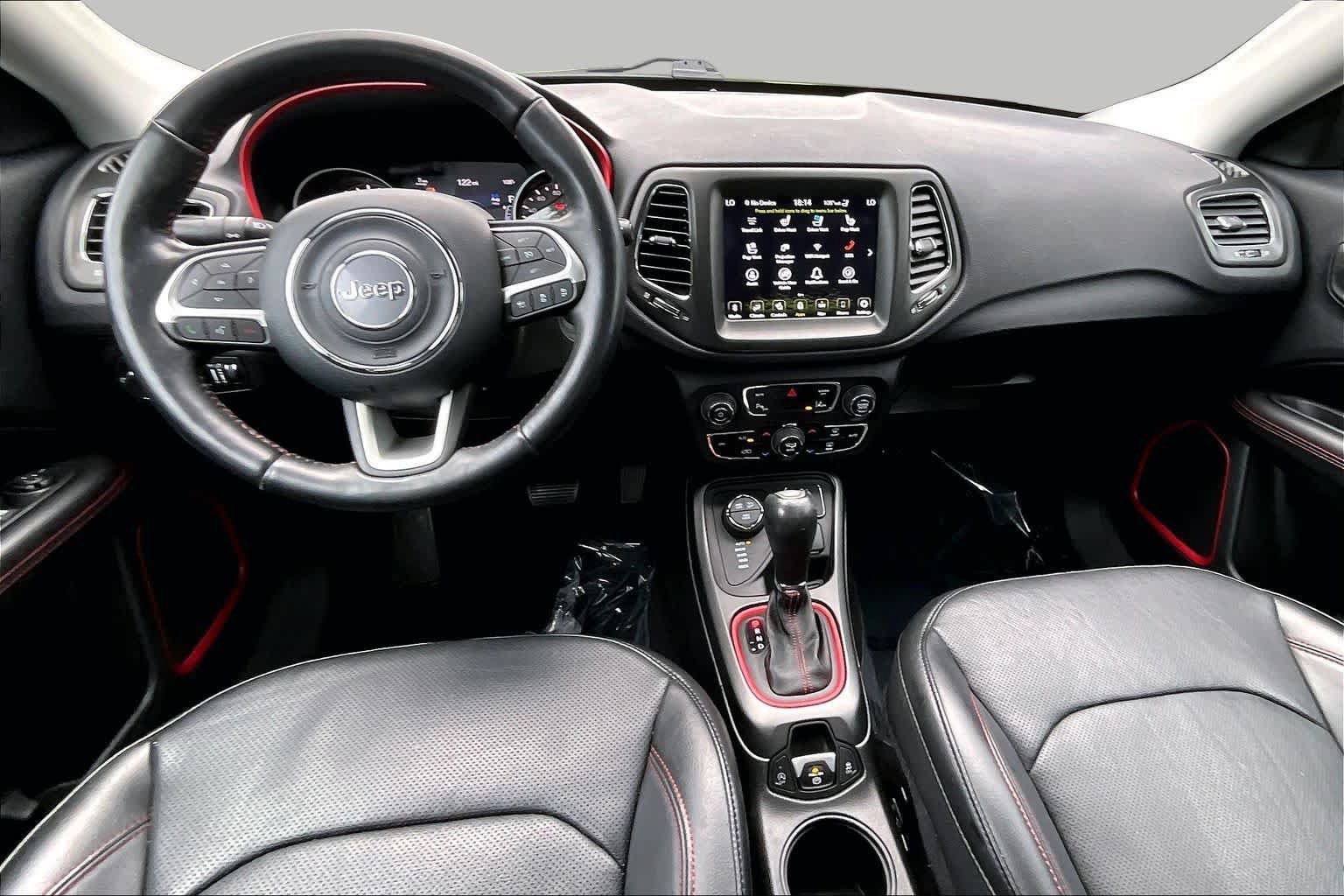 Used 2020 Jeep Compass Trailhawk w/ Leather Interior Group AWD/4WD image 16