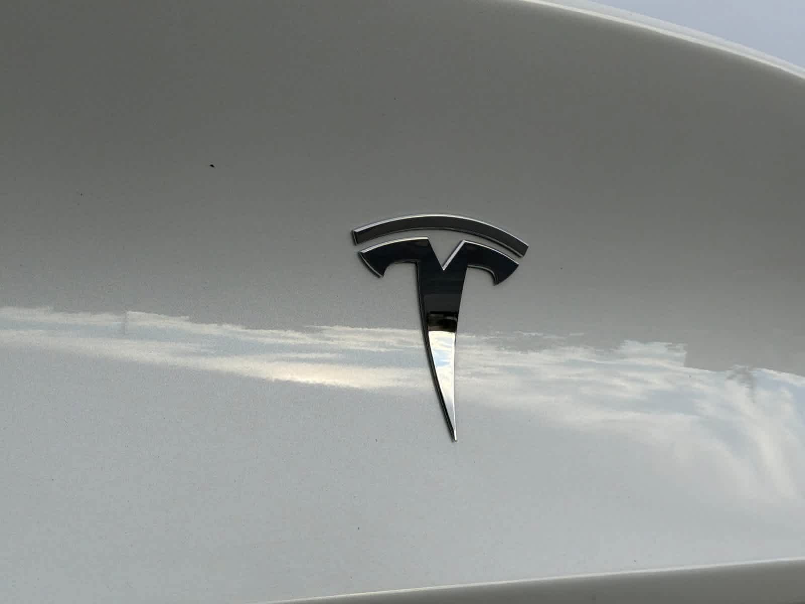 Used 2024 Tesla Model Y 2WD image 24