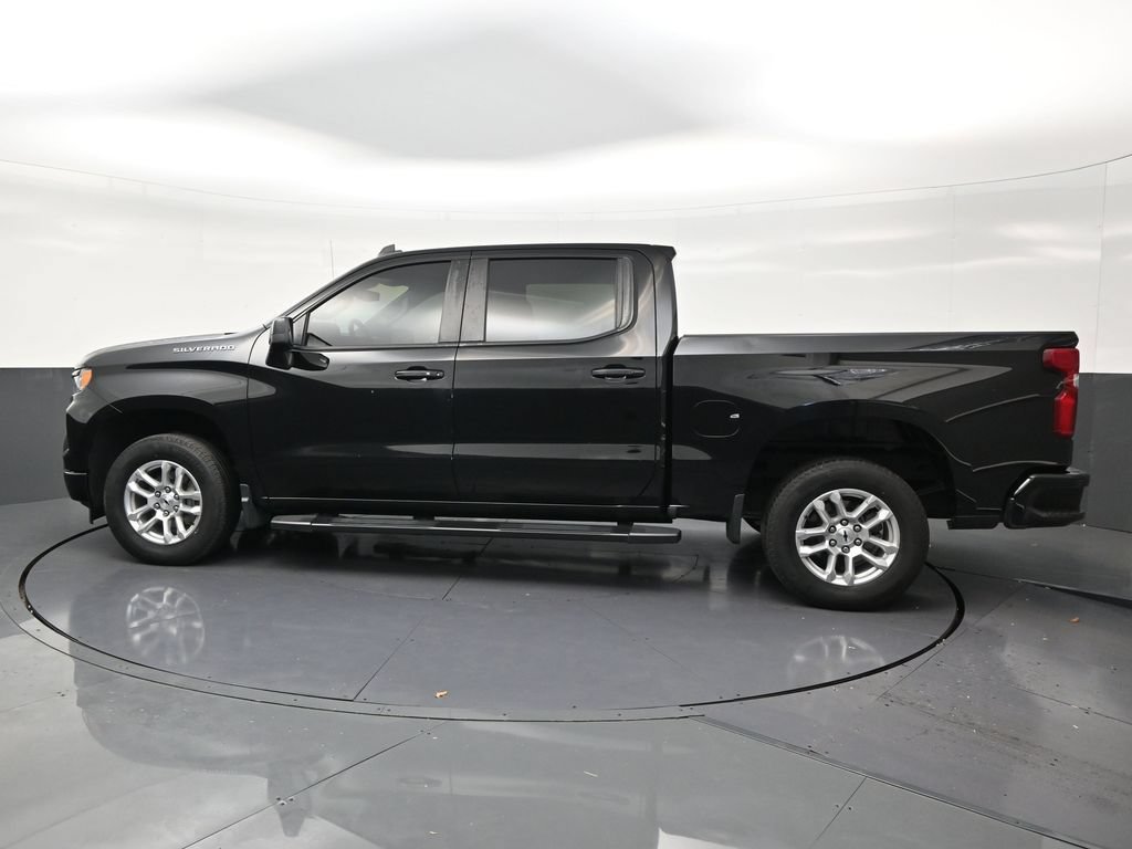 Used 2023 Chevrolet Silverado 1500 RST RWD image 2