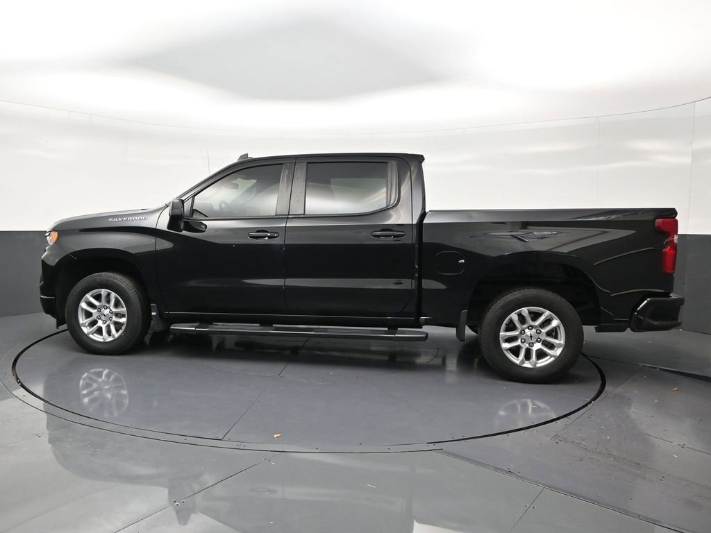 Used 2023 Chevrolet Silverado 1500 RST RWD image 2