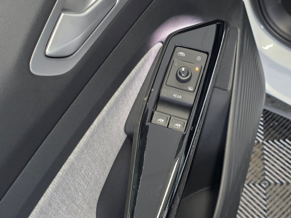 New 2026 Volkswagen ID.4 Pro AWD/4WD image 18