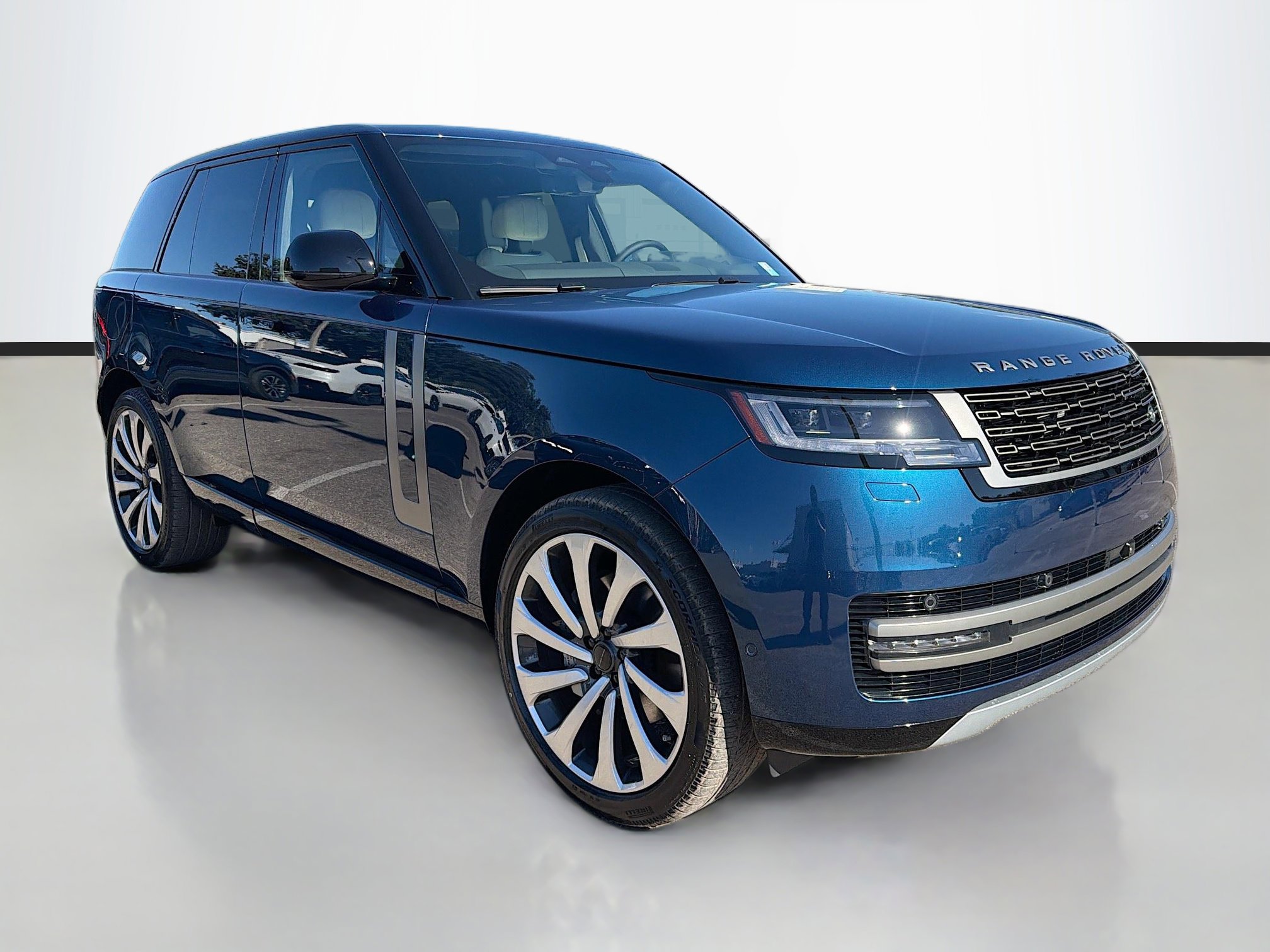 New 2026 Land Rover Range Rover SE image 7
