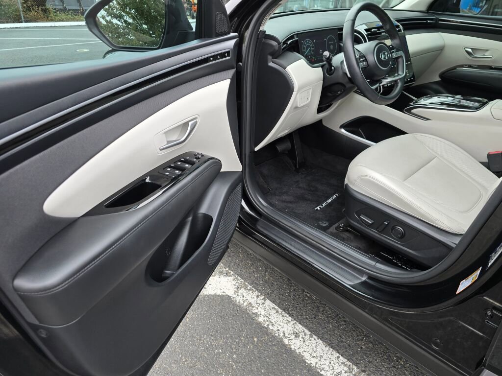 Used 2024 Hyundai Tucson Limited image 11