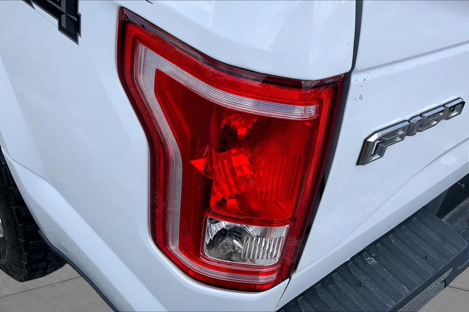 Used 2016 Ford F150 XLT AWD/4WD image 27