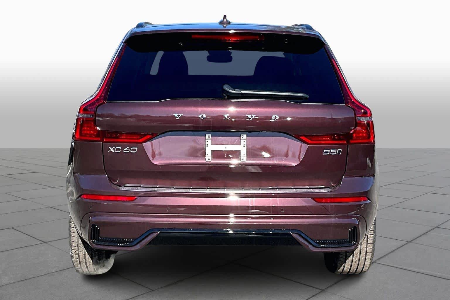 New 2026 Volvo XC60 B5 Ultra w/ Protection Package Premier AWD/4WD image 4