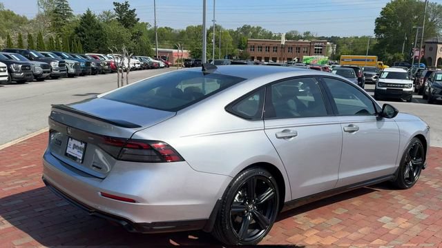 Used 2024 Honda Accord Sport image 2