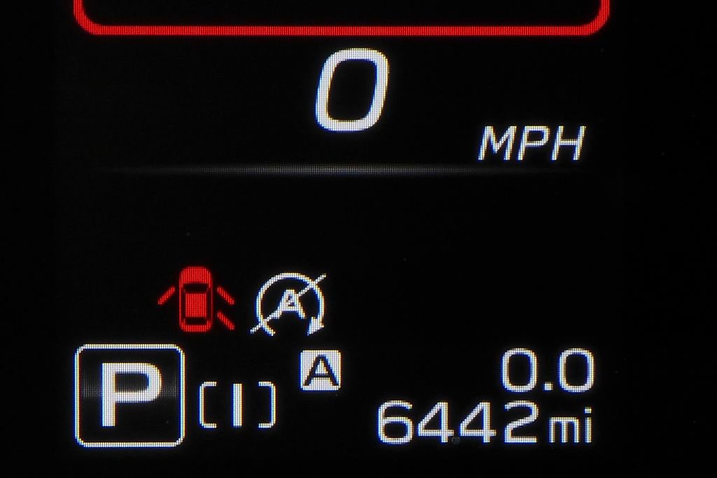 Certified 2025 Subaru Crosstrek 2.5i Sport w/ Crosstrek Mirror Package image 32