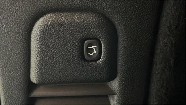 Used 2021 Dodge Durango R/T w/ Blacktop Package AWD/4WD image 28