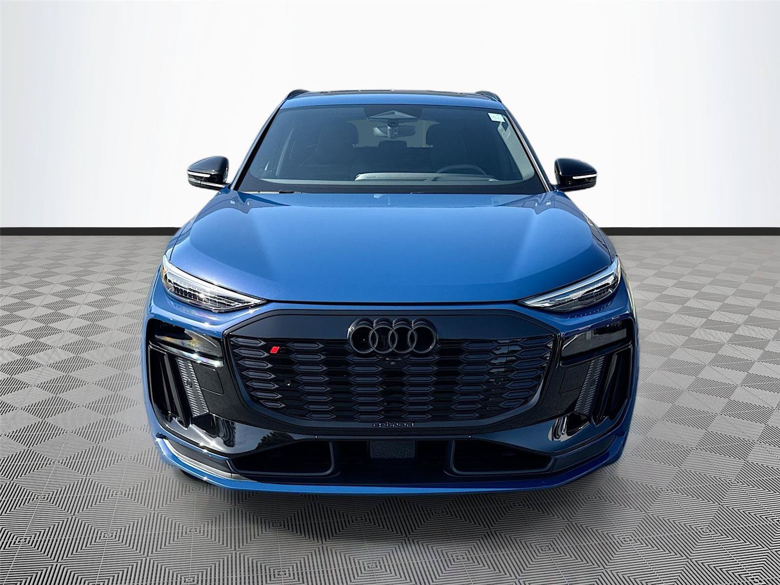 New 2027 Audi SQ6 e-tron Prestige AWD/4WD image 2