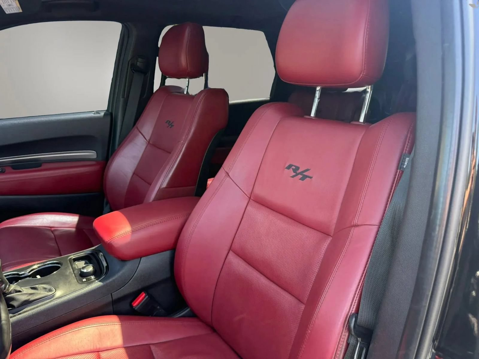 Used 2018 Dodge Durango R/T w/ Technology Group AWD/4WD image 16