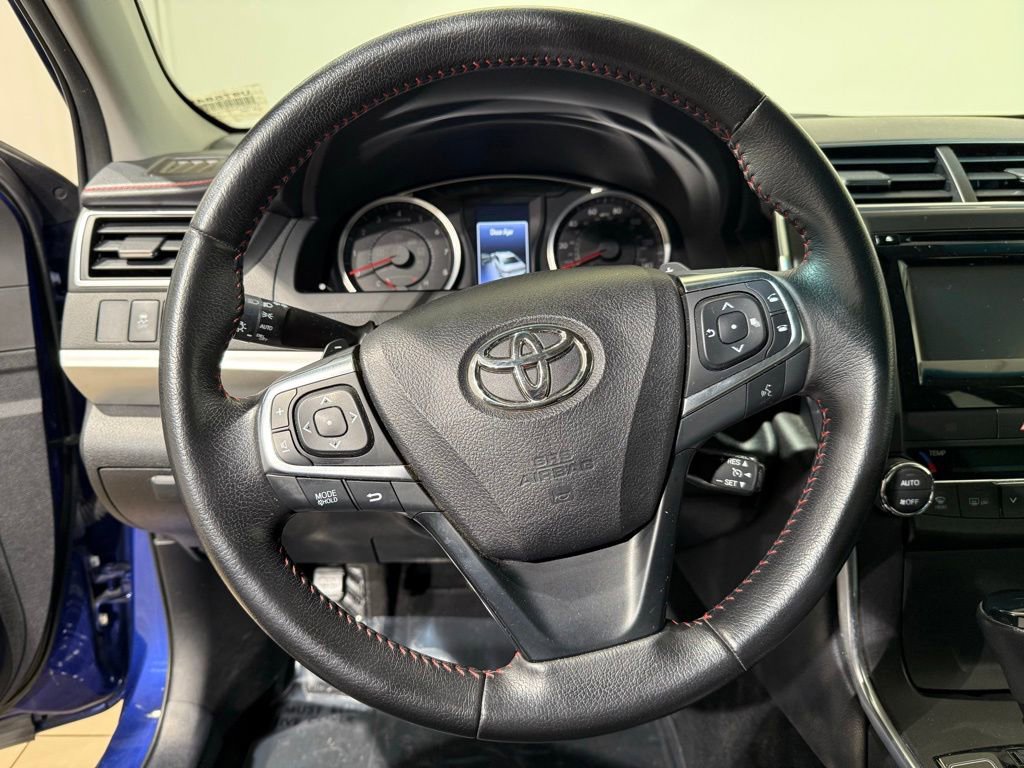 Used 2015 Toyota Camry XSE w/ Moonroof Package FWD image 22