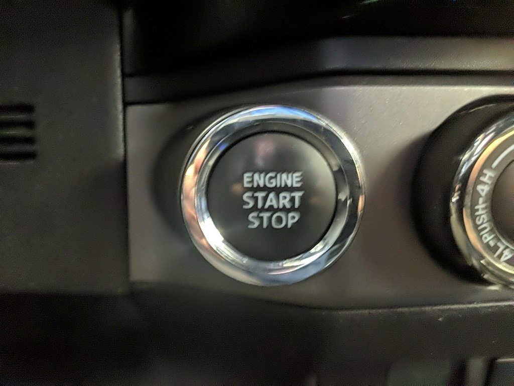 Used 2018 Toyota Tacoma TRD Off-Road image 21