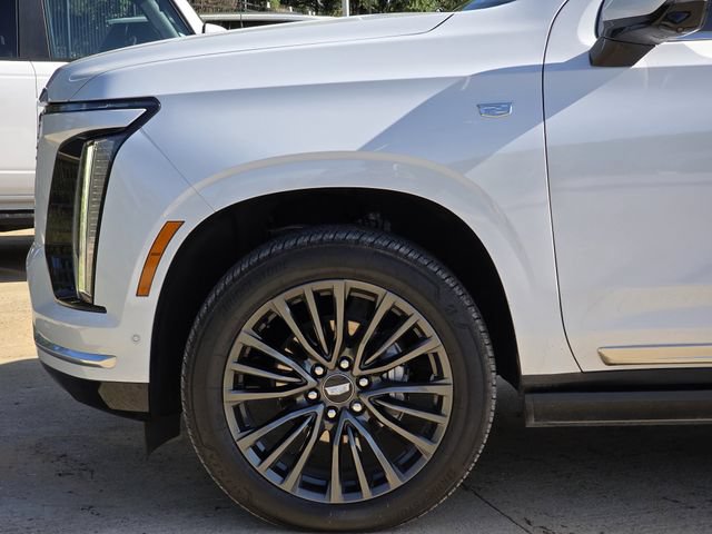 Used 2026 Cadillac Escalade Luxury w/ Touring Package AWD/4WD image 6