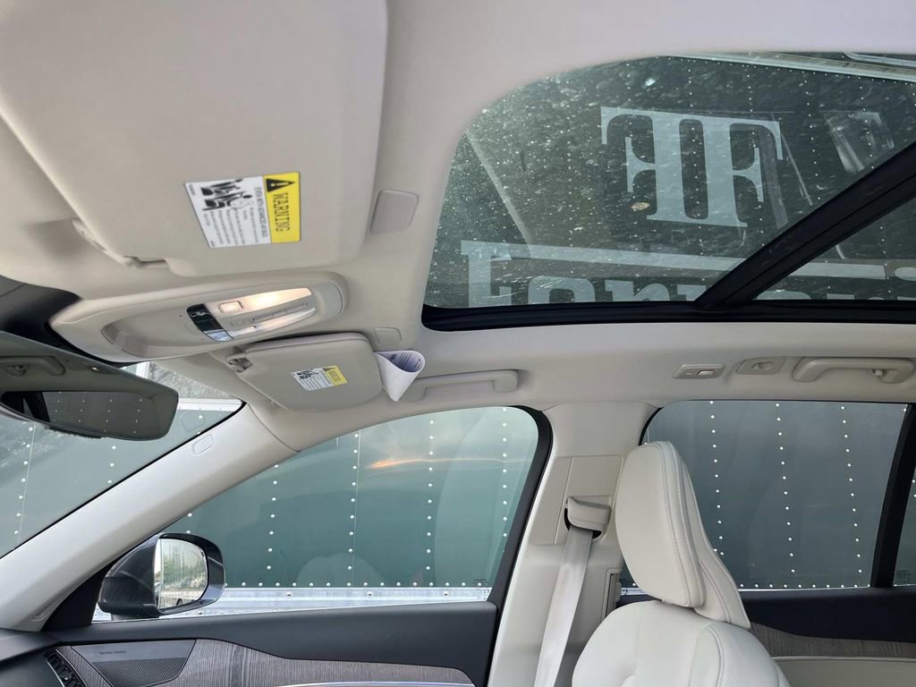 Certified 2024 Volvo XC90 B6 Plus w/ Protection Package image 30