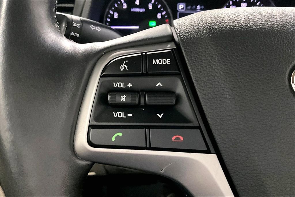 Used 2017 Hyundai Elantra Value Edition FWD image 11