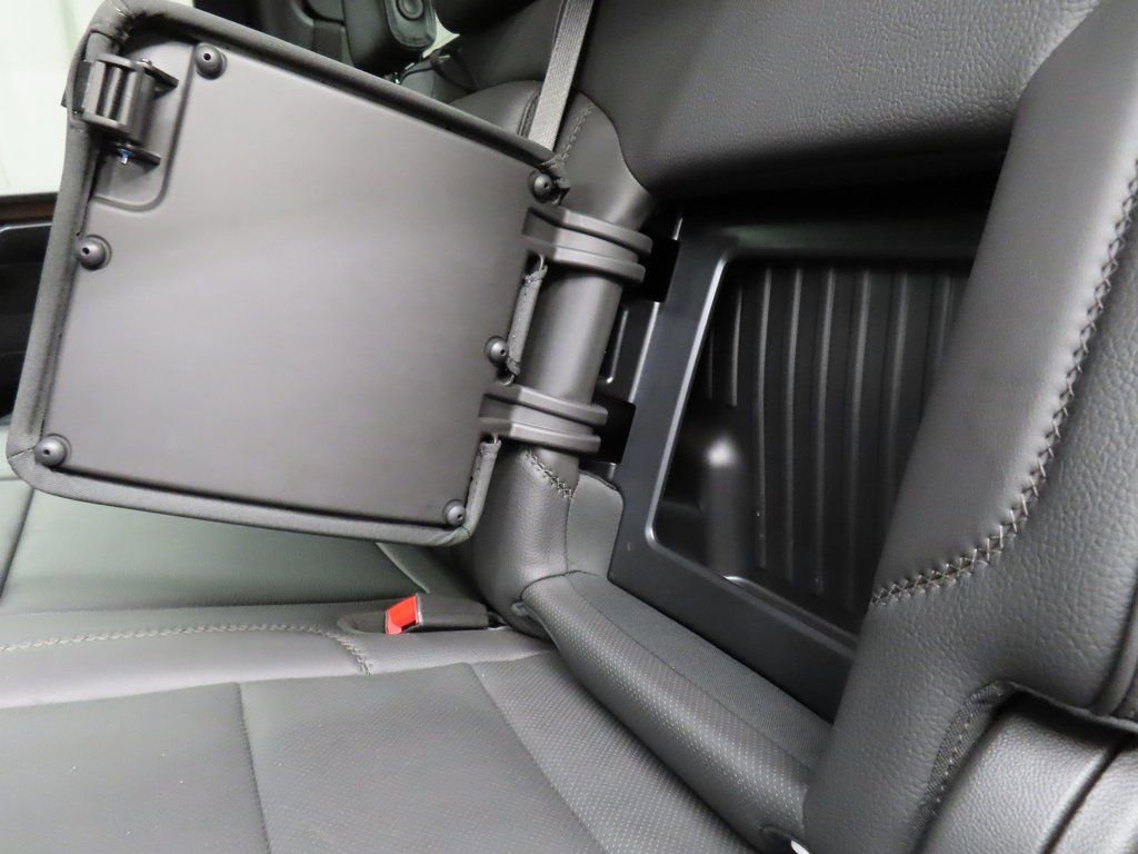 Used 2024 GMC Sierra 3500 Denali w/ Denali Reserve Package image 78
