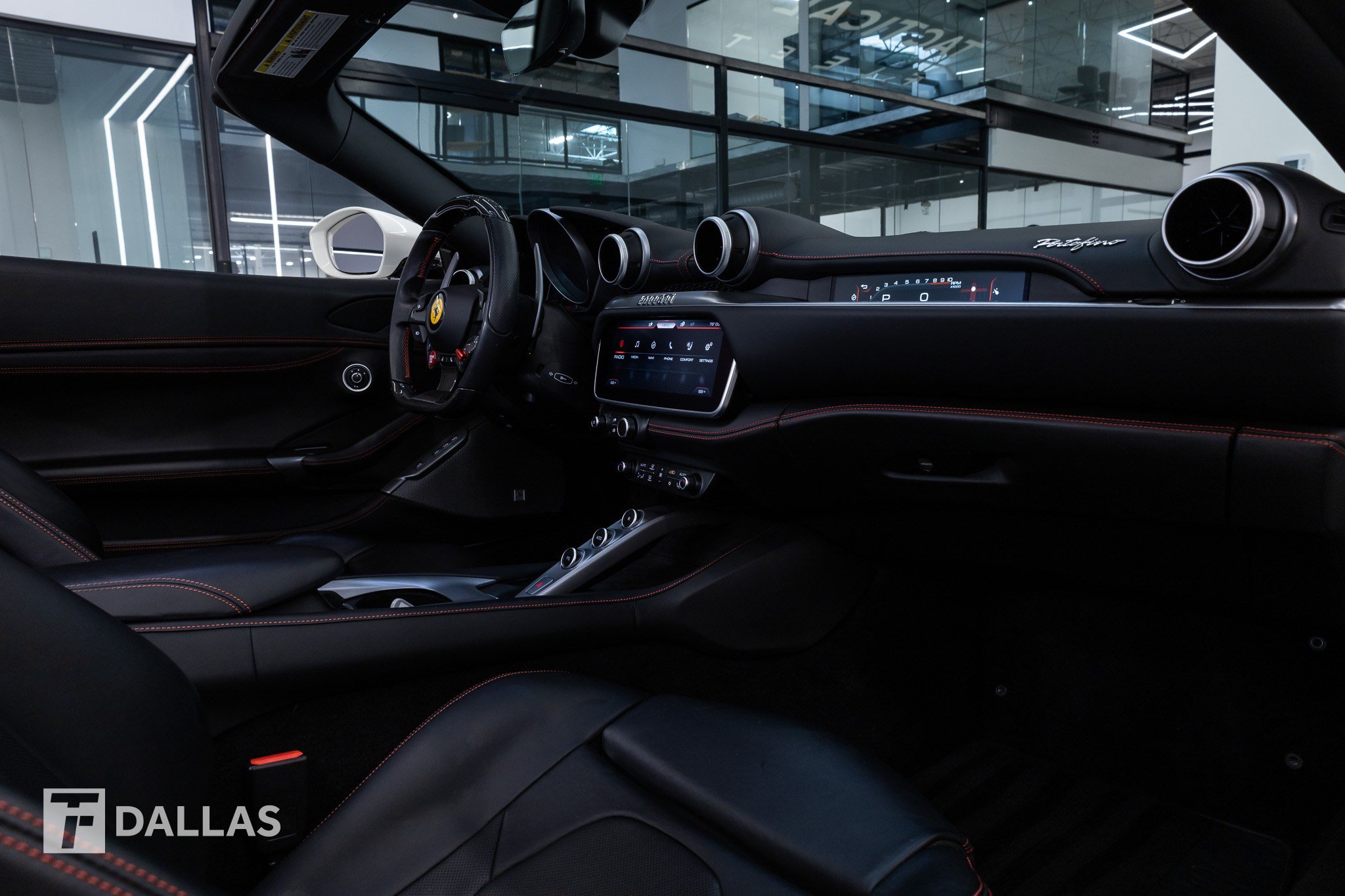 Used 2020 Ferrari Portofino RWD image 35