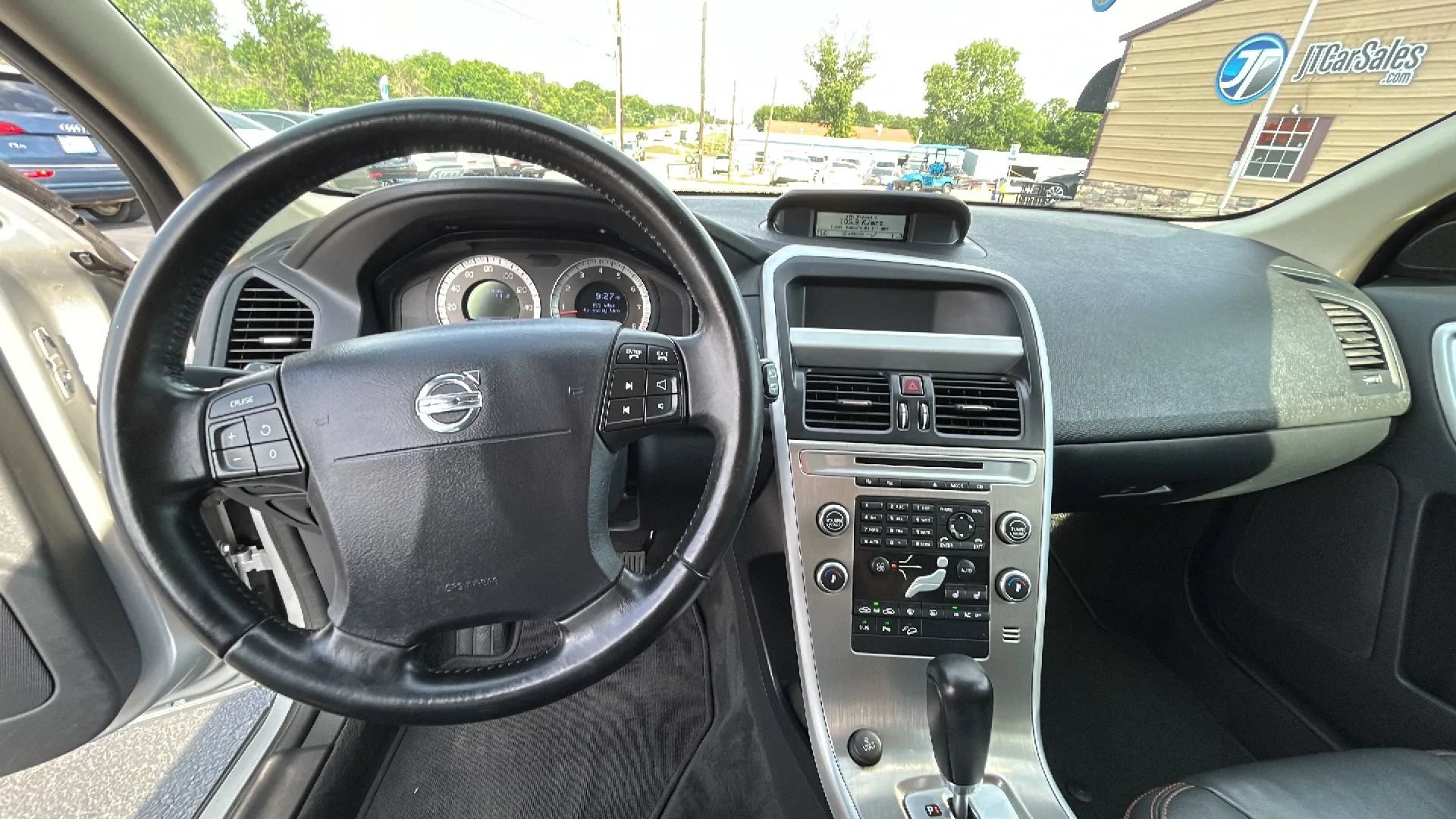 Used 2010 Volvo XC60 T6 AWD/4WD image 14