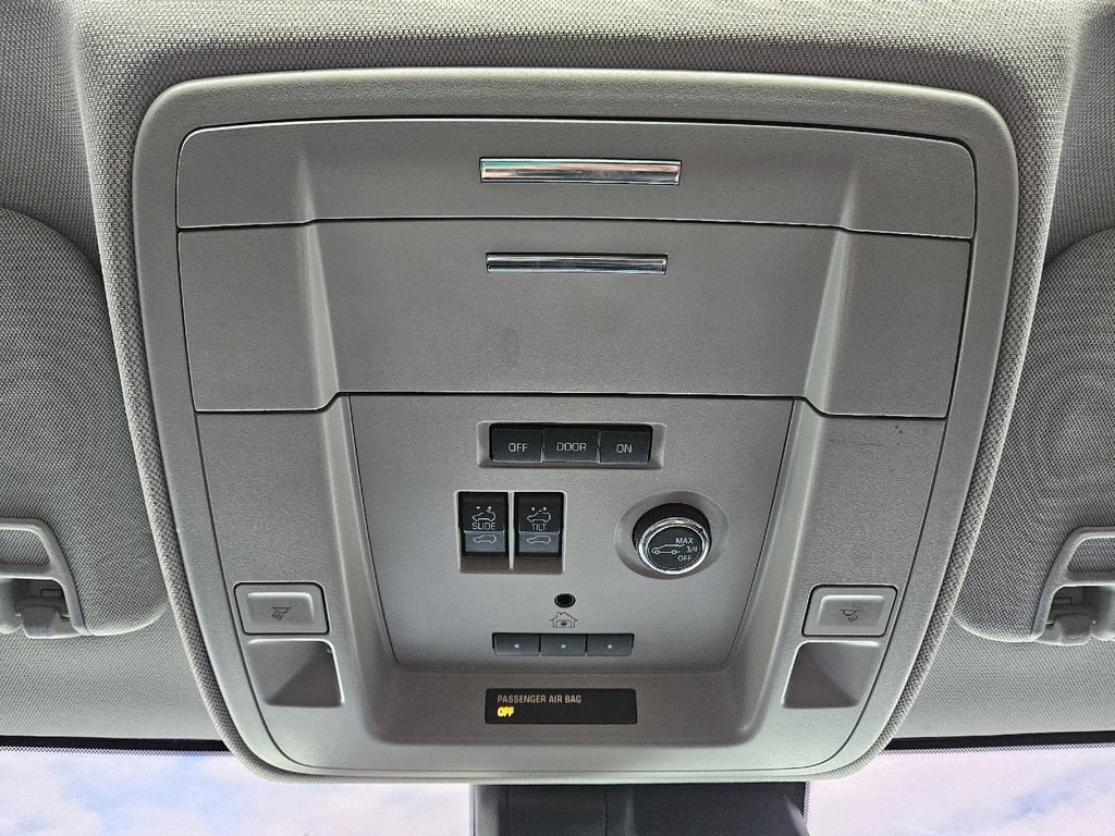 Used 2019 Chevrolet Suburban Premier w/ Premier Plus Edition AWD/4WD image 19