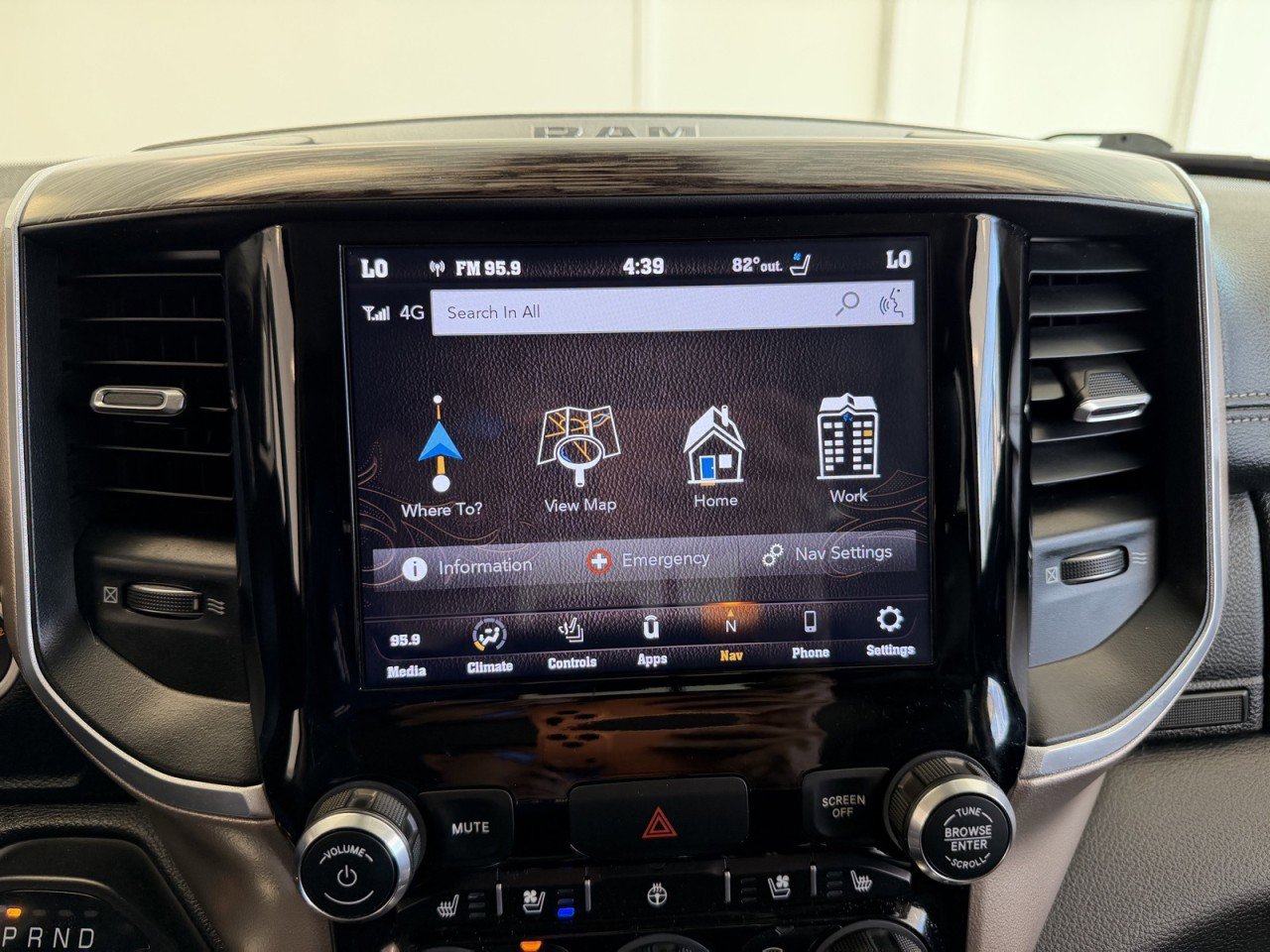 Used 2020 RAM 1500 Laramie image 22