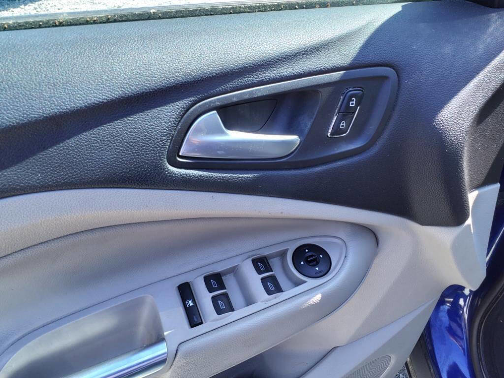 Used 2013 Ford Escape SE FWD image 10
