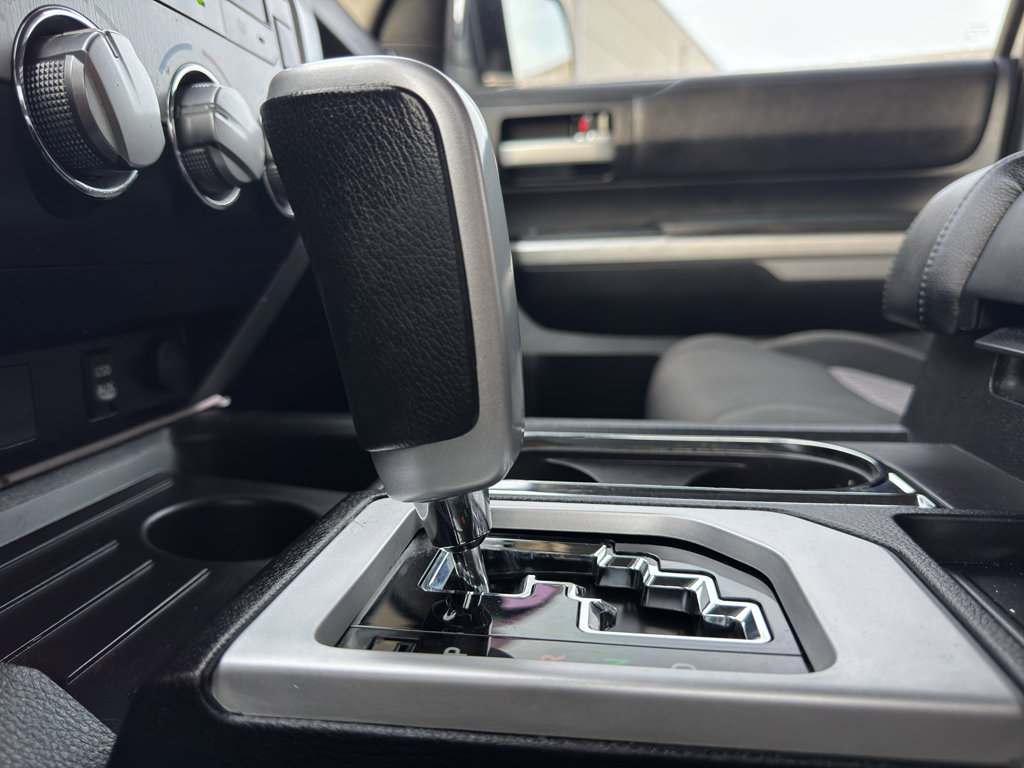 Used 2015 Toyota Tundra SR5 w/ SR5 Upgrade Package image 24