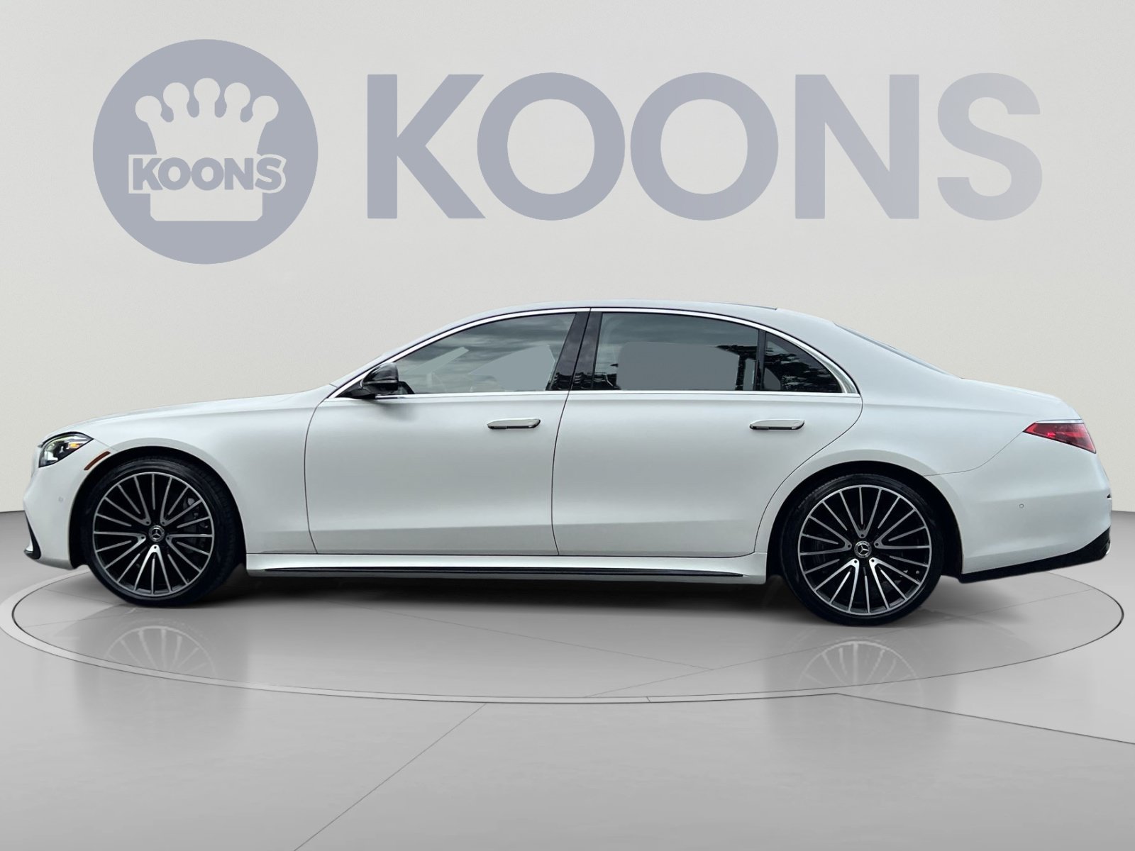 Used 2022 Mercedes-Benz S 580 4MATIC Sedan w/ AMG Line Package image 7