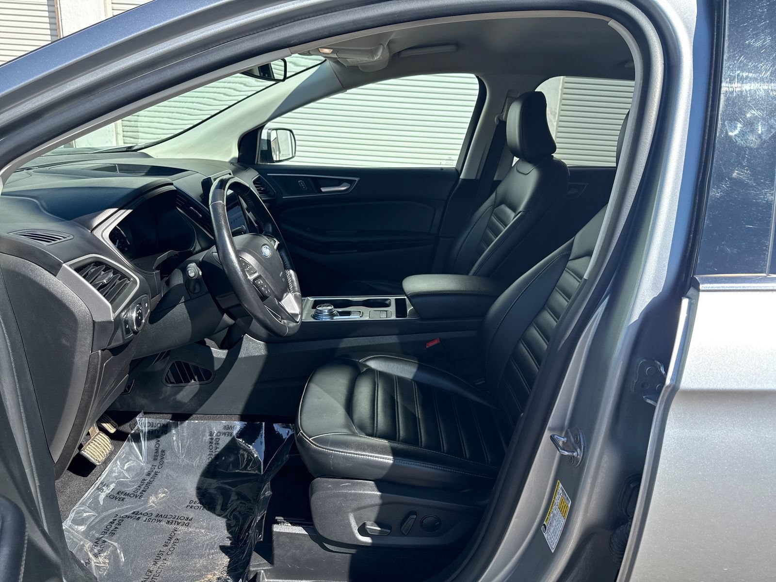 Used 2023 Ford Edge SEL AWD/4WD image 9