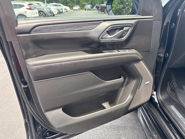 Used 2024 GMC Yukon XL SLT AWD/4WD image 14