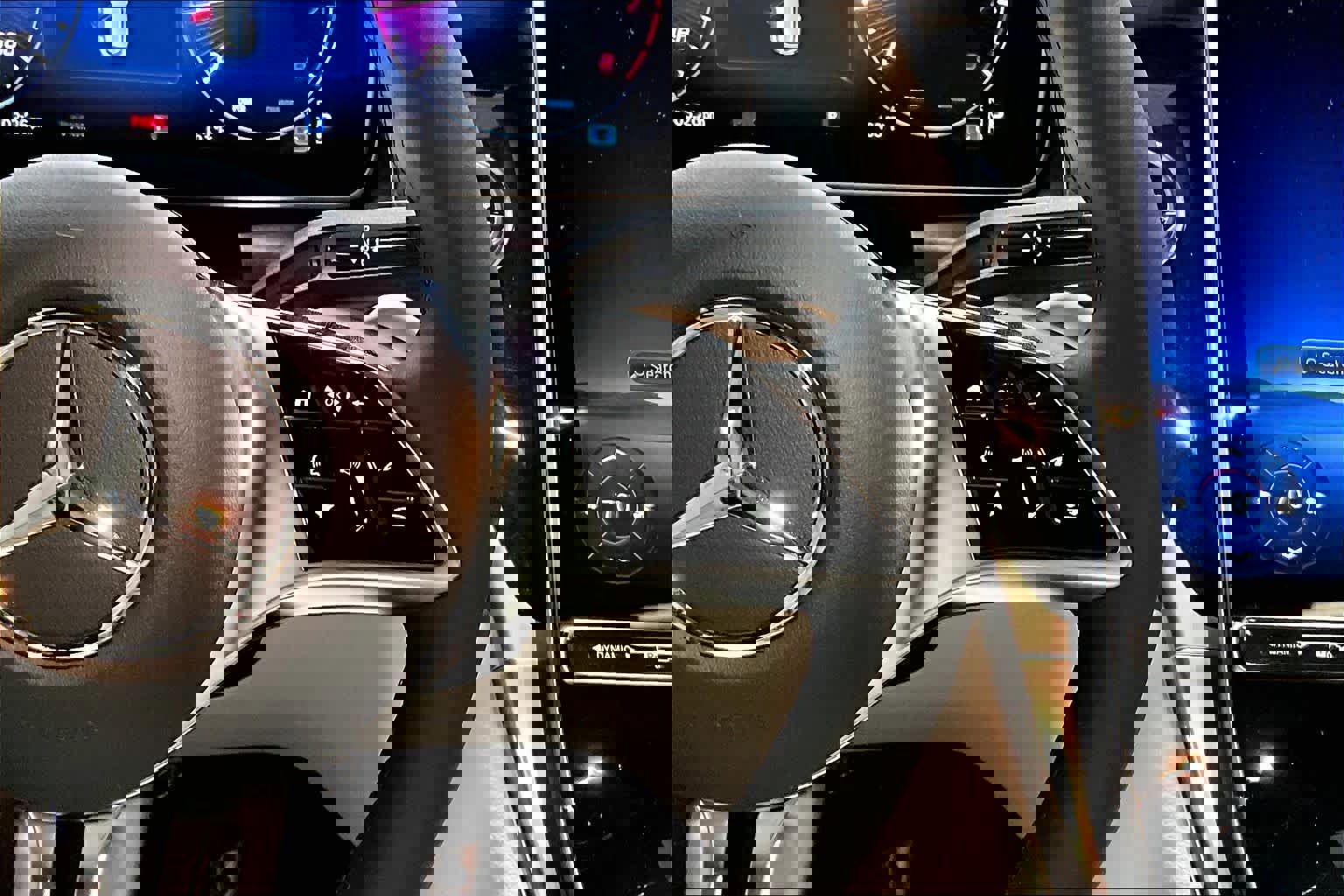 Used 2026 Mercedes-Benz GLC 300 4MATIC image 25