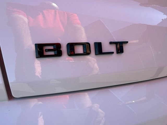 New 2027 Chevrolet Bolt RS w/ Technology Package FWD image 6