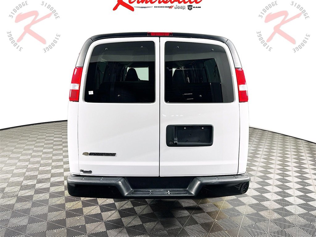 Used 2022 Chevrolet Express 3500 LS image 6
