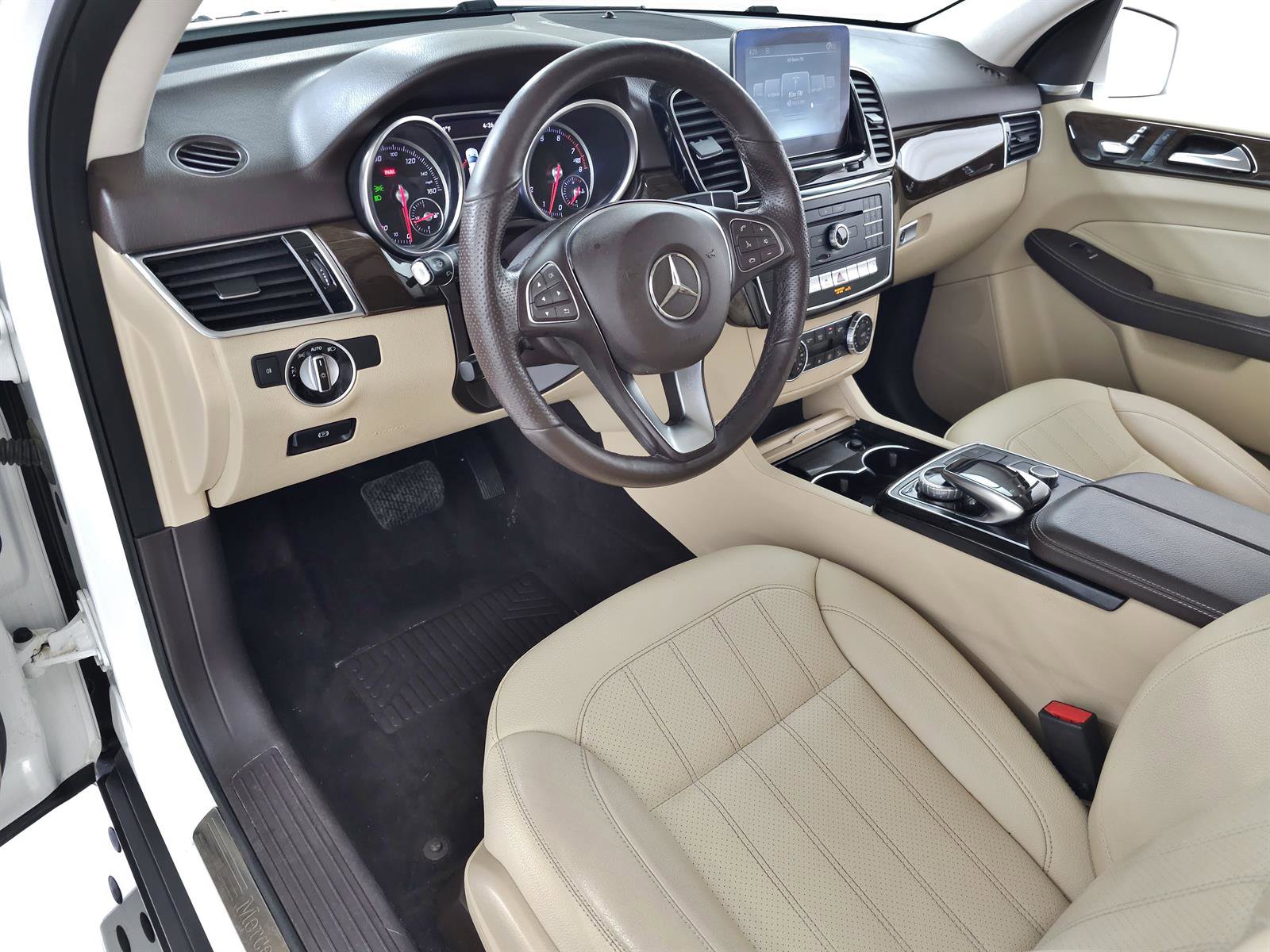 Used 2017 Mercedes-Benz GLE 350 4MATIC image 15