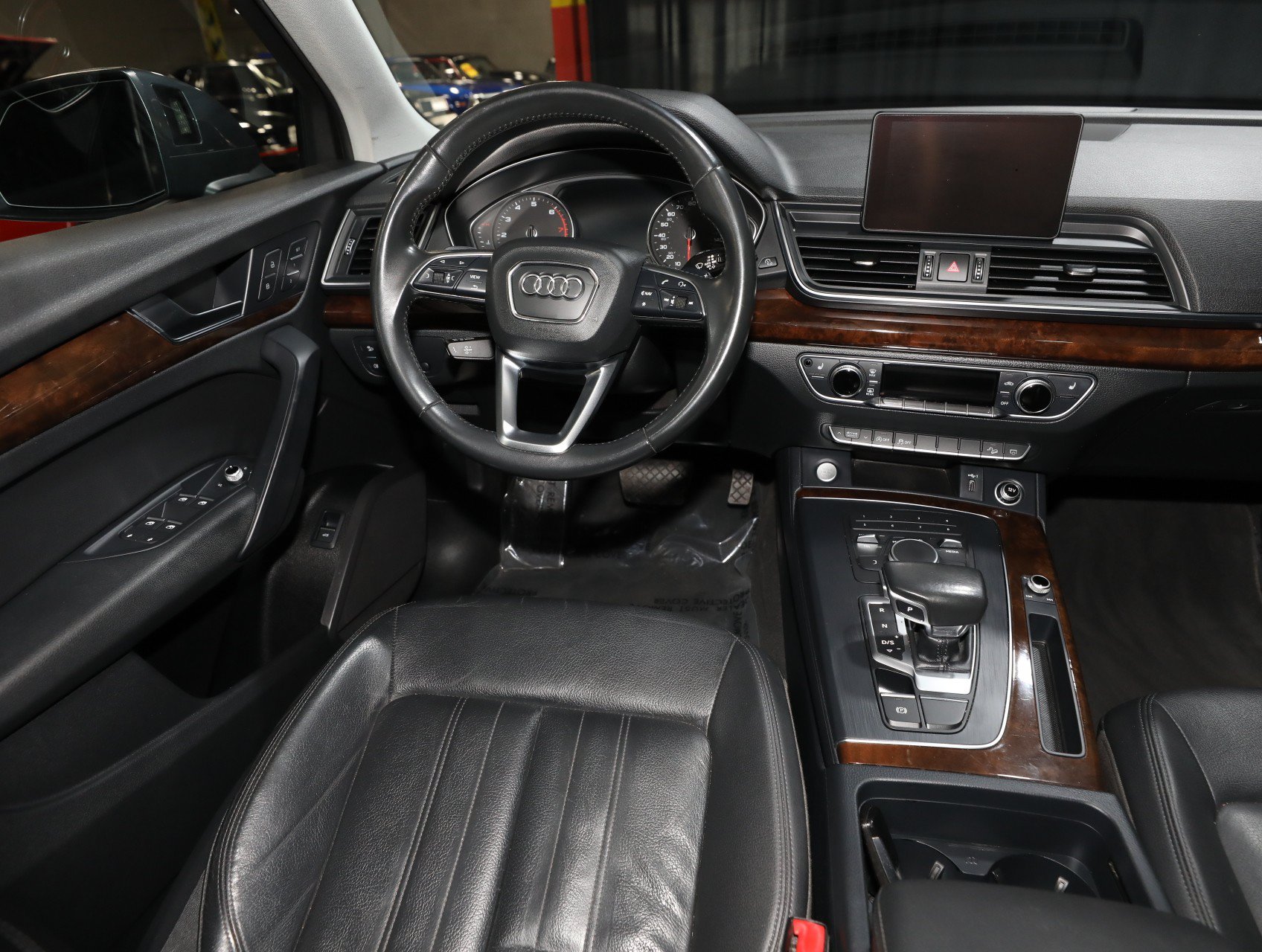 Used 2019 Audi Q5 2.0T Premium w/ Convenience Package AWD/4WD image 40