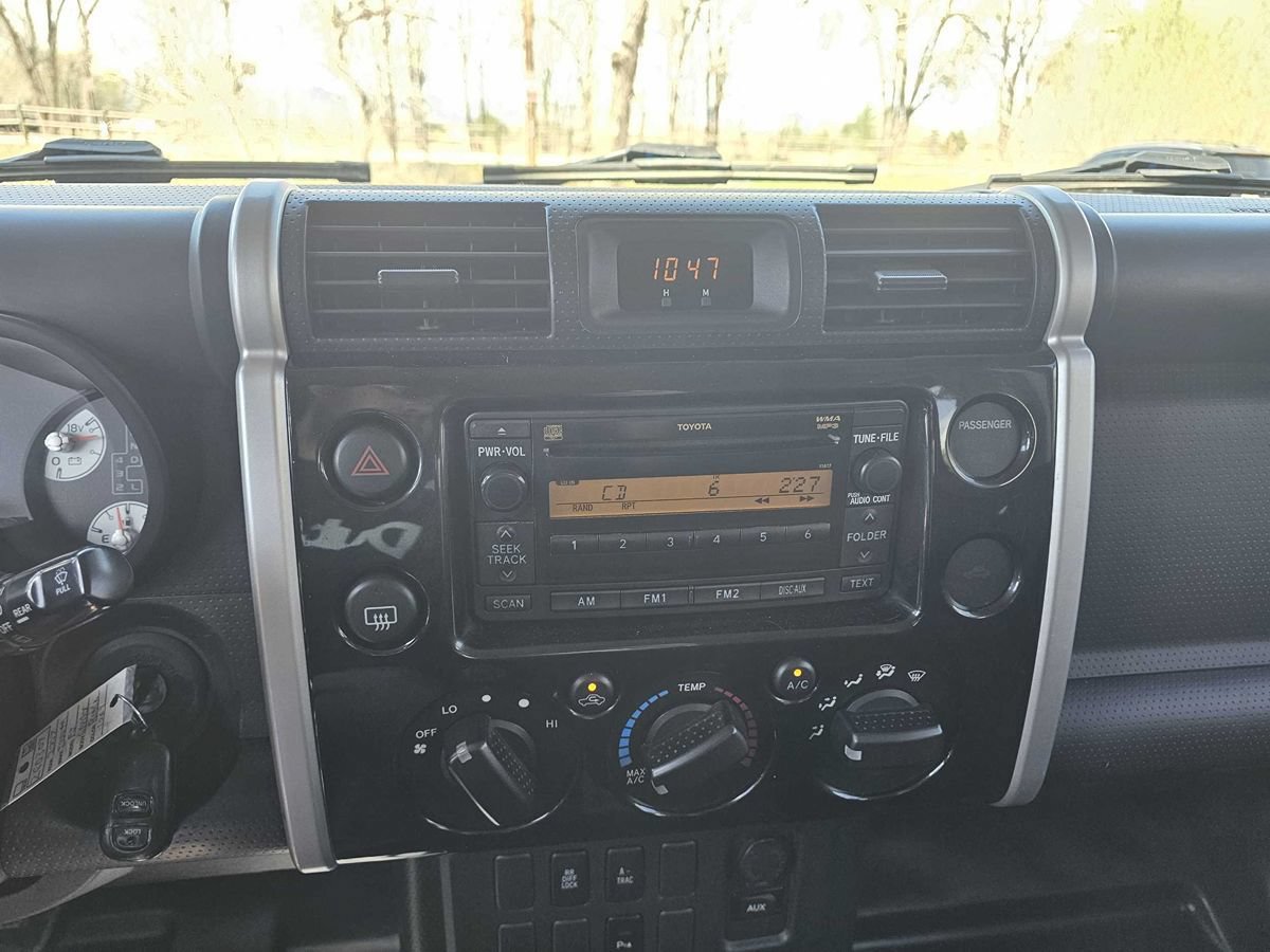 Used 2007 Toyota FJ Cruiser 4WD w/ Convenience Pkg image 16
