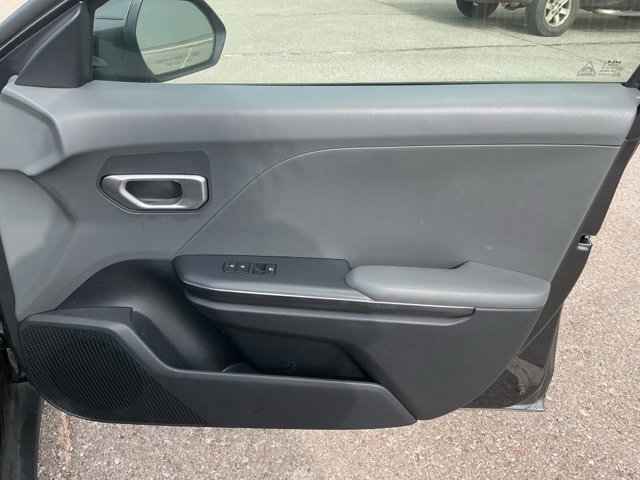 Certified 2025 Kia K4 LX image 10