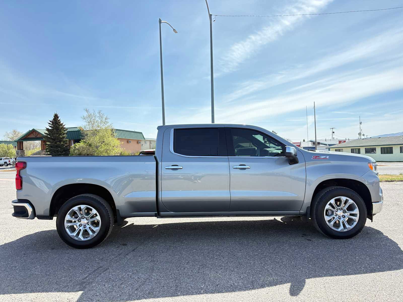 Used 2025 Chevrolet Silverado 1500 LTZ w/ Technology Package AWD/4WD image 2