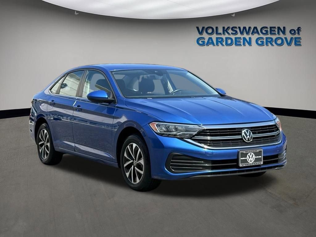 Used 2022 Volkswagen Jetta S w/ IQ.Drive Package FWD image 2