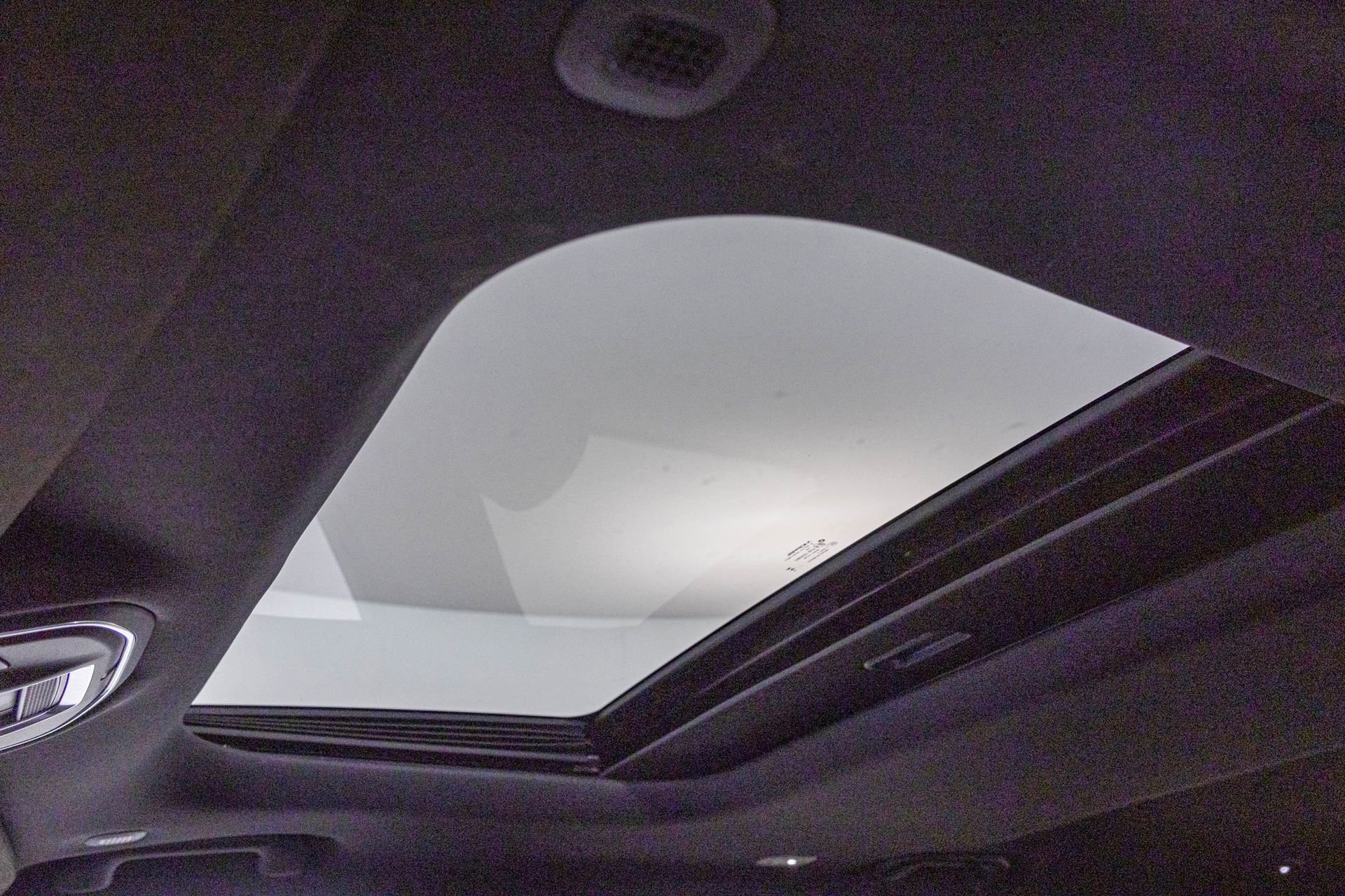 Used 2024 Jeep Grand Cherokee L Laredo w/ Luxury Tech Group I image 28