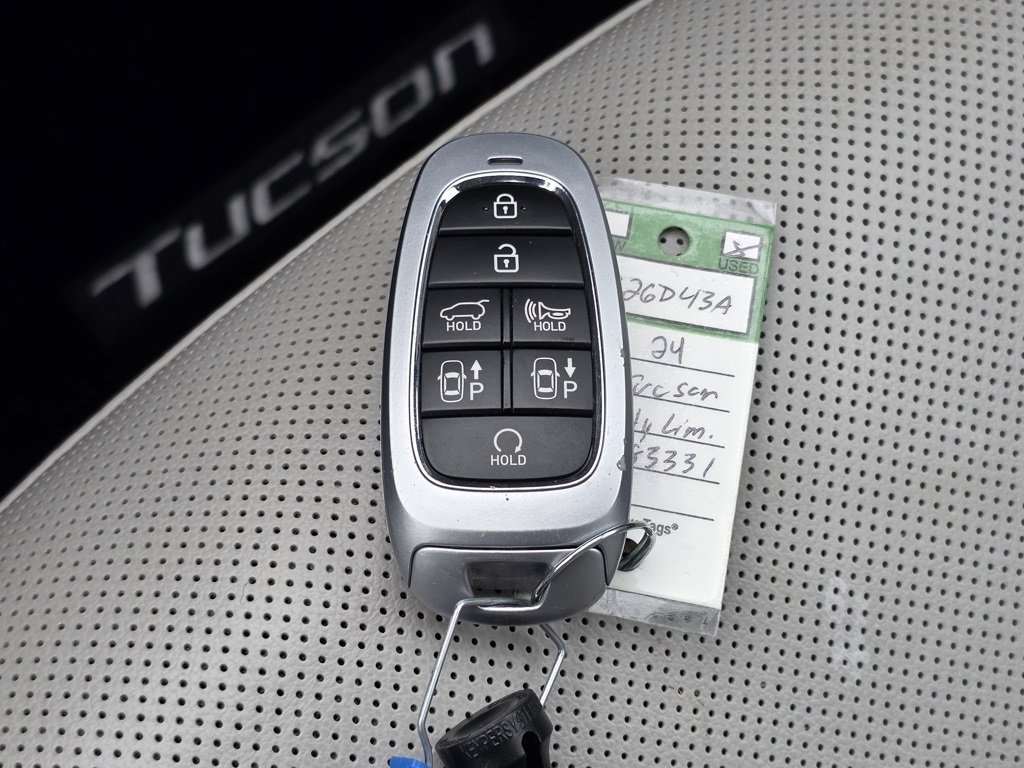Used 2024 Hyundai Tucson Limited image 38